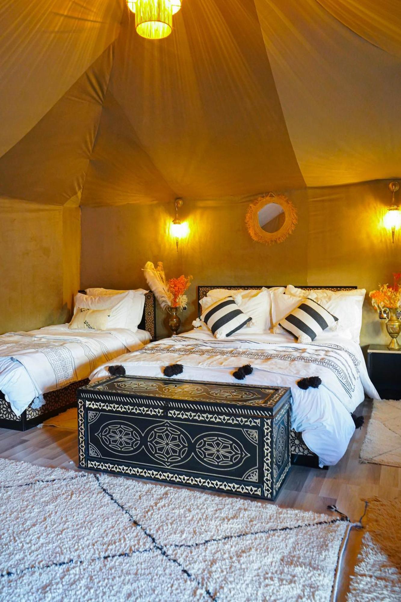 Young Luxury Camp Merzouga Εξωτερικό φωτογραφία