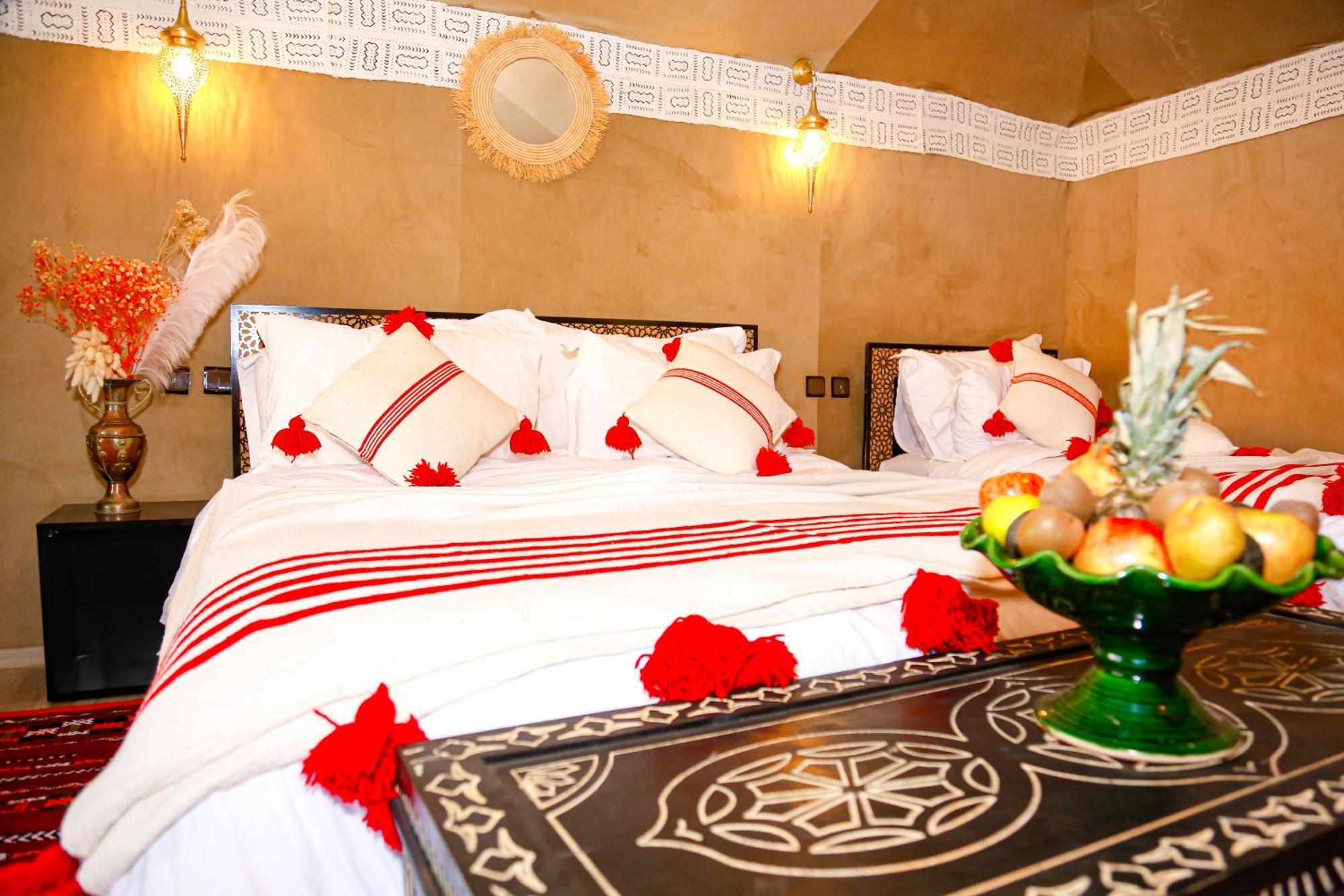 Young Luxury Camp Merzouga Εξωτερικό φωτογραφία